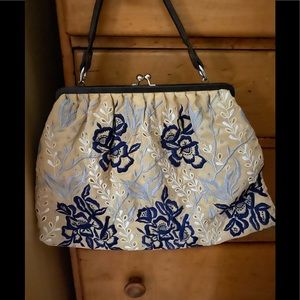 beautiful embroidered Chan Luu hand bag